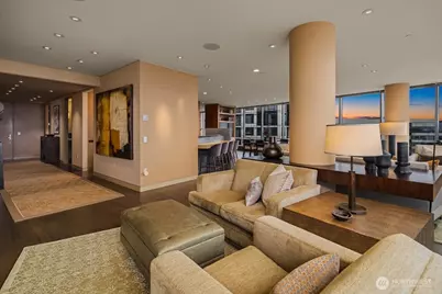 650 Bellevue Way NE #4004, Bellevue, WA 98004 - Photo 12
