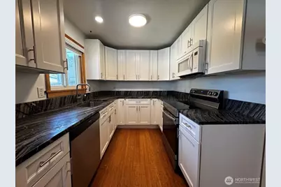 424 SW 3rd Street, College Place, WA 99324 - Photo 2
