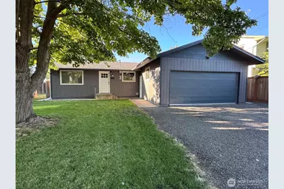 424 SW 3rd Street, College Place, WA 99324 - Photo 1