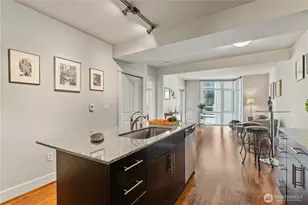 699 John St, Seattle, WA 98109 - Photo 4