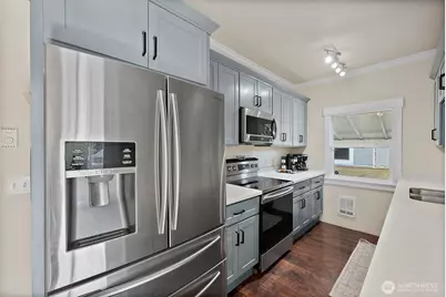6829 S Thompson Avenue, Tacoma, WA 98408 - Photo 10