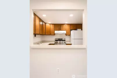15209 Sunwood Boulevard #B36, Tukwila, WA 98188 - Photo 8