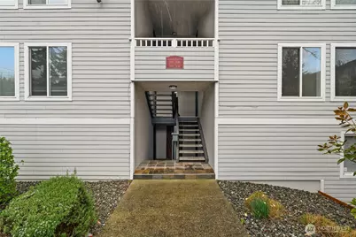10110 NE 60th Street #104, Kirkland, WA 98033 - Photo 4