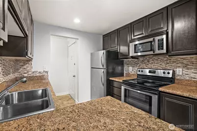 10110 NE 60th Street #104, Kirkland, WA 98033 - Photo 12