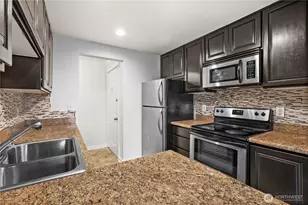 10110 NE 60th St, Kirkland, WA 98033 - Photo 12