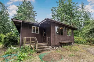 1497 Ridge Dr, Camano Island, WA 98282 - Photo 4