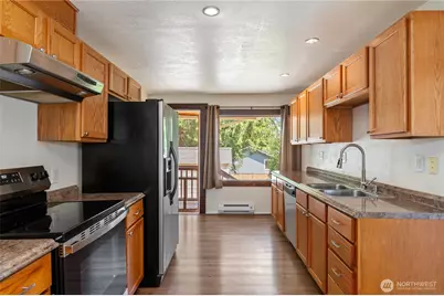 1906 14th Street, Bremerton, WA 98337 - Photo 10