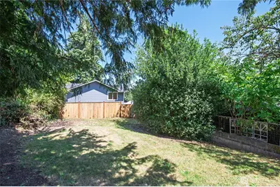 1906 14th Street, Bremerton, WA 98337 - Photo 4