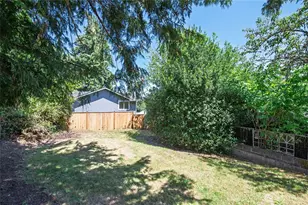 1906 14th St, Bremerton, WA 98337 - Photo 4