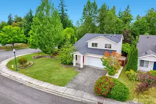 24218 SE 9th St, Sammamish, WA 98075 - Photo 2