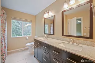 24218 SE 9th St, Sammamish, WA 98075 - Photo 6