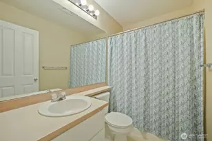 24218 SE 9th St, Sammamish, WA 98075 - Photo 8