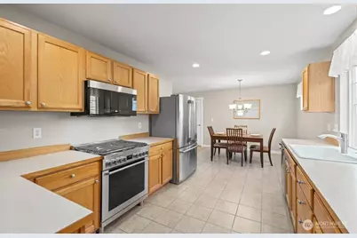 9731 228th Terrace NE, Redmond, WA 98053 - Photo 16