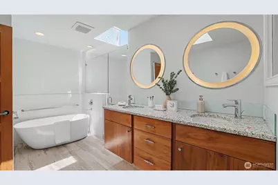 18744 Kenlake Place NE, Kenmore, WA 98028 - Photo 24