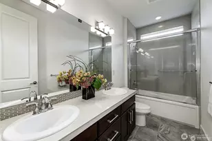 9818 NE 24th St, Bellevue, WA 98004 - Photo 26