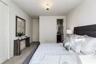 9818 NE 24th St, Bellevue, WA 98004 - Photo 28