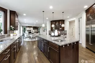 9818 NE 24th St, Bellevue, WA 98004 - Photo 8