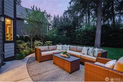 9818 NE 24th Street, Bellevue, WA 98004 - Photo 34
