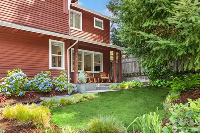 9246 Fletcher Bay Road NE, Bainbridge Island, WA 98110 - Photo 2