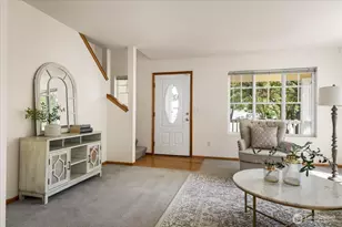 685 SW 1st Ave, Oak Harbor, WA 98277 - Photo 4