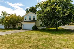 685 SW 1st Ave, Oak Harbor, WA 98277 - Photo 2