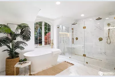 9416 NE 25th Street, Bellevue, WA 98004 - Photo 16