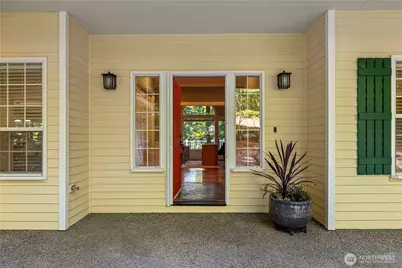 12385 166th Court NE, Redmond, WA 98052 - Photo 2