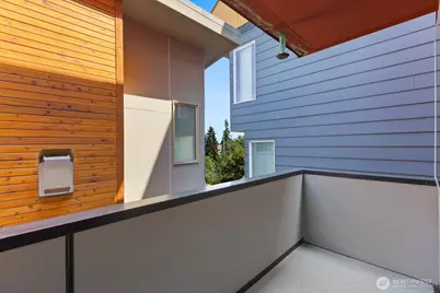 1536 Sturgus Avenue S, Seattle, WA 98144 - Photo 12