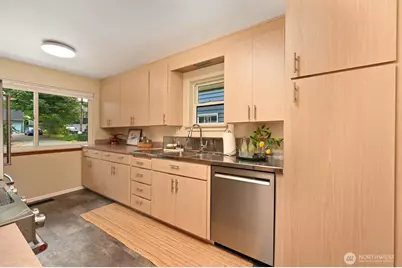 9823 41st Avenue SW, Seattle, WA 98136 - Photo 6