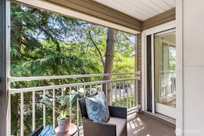 215 20th Avenue E #201, Seattle, WA 98112 - Photo 8