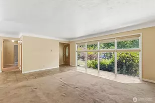 401 Barr Dr, Kelso, WA 98626 - Photo 10