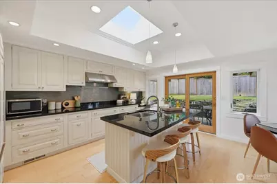 10351 11th Avenue NW, Seattle, WA 98177 - Photo 32