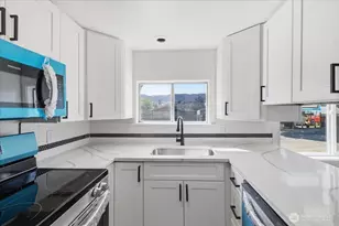 213 W Kelso Ave, Electric City, WA 99123 - Photo 10