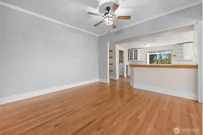 9615 56th Avenue S, Seattle, WA 98118 - Photo 10