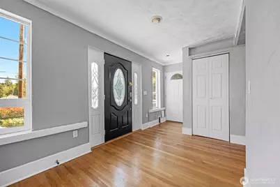 9615 56th Avenue S, Seattle, WA 98118 - Photo 4