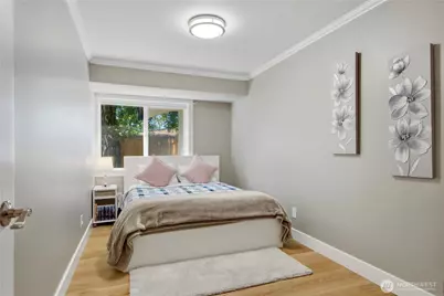 1820 101st Avenue NE, Bellevue, WA 98004 - Photo 24