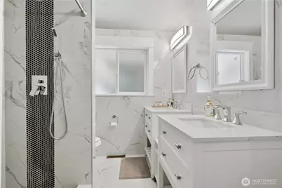 1820 101st Avenue NE, Bellevue, WA 98004 - Photo 20