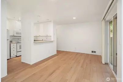 2989 142nd Place SE #3, Bellevue, WA 98007 - Photo 8
