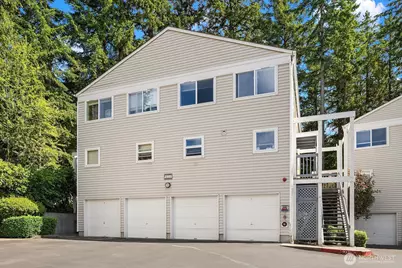 2989 142nd Place SE #3, Bellevue, WA 98007 - Photo 2
