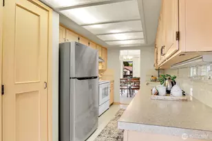 1541 NE 143rd St, Seattle, WA 98125 - Photo 14