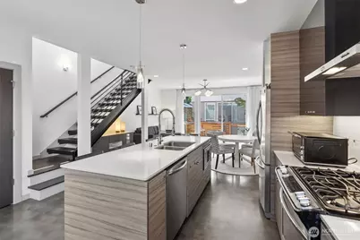 7016 California Avenue SW #E, Seattle, WA 98136 - Photo 6