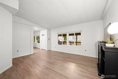 7701 Hardeson Road #100, Everett, WA 98203 - Photo 6