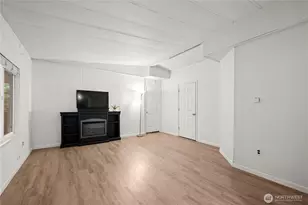 7701 Hardeson Rd, Everett, WA 98203 - Photo 8