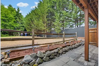9729 26th Avenue SW #404, Seattle, WA 98106 - Photo 30