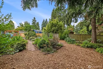 8315 198th Street SW, Edmonds, WA 98026 - Photo 36