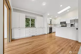 317 NE 91st St, Seattle, WA 98115 - Photo 10
