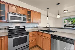 680 32nd St, Bellingham, WA 98225 - Photo 6