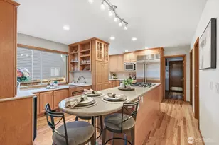 4649 244th Pl SE, Sammamish, WA 98029 - Photo 16