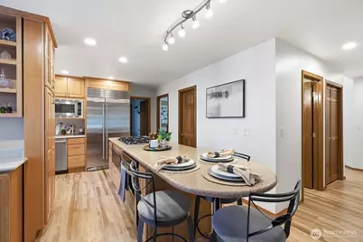4649 244th Place SE, Sammamish, WA 98029 - Photo 16