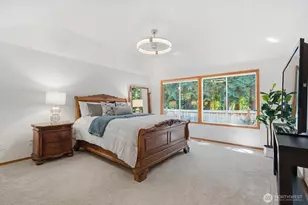 4649 244th Pl SE, Sammamish, WA 98029 - Photo 18